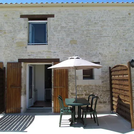 Apartment La Rochelle *